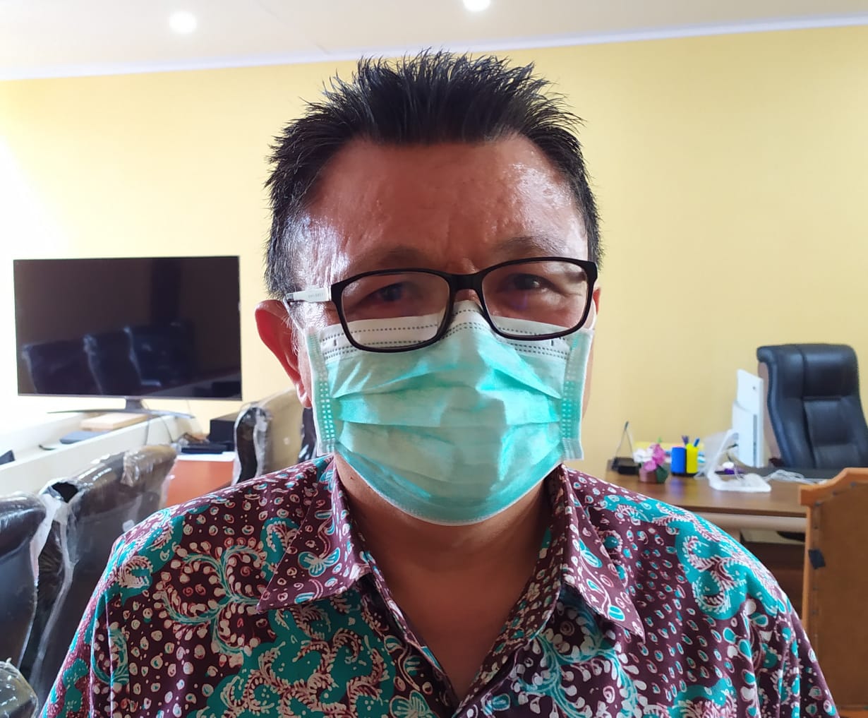 Suhu Tubuh 37,5 Derajat Celcius Tak Diizinkan Masuk